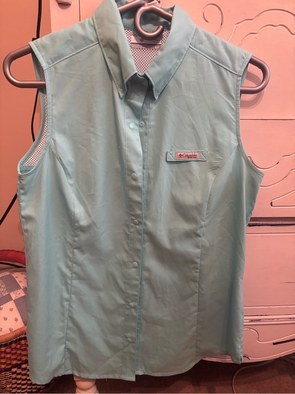 Columbia Sleeveless Button-Front Shirt in Light Aqua